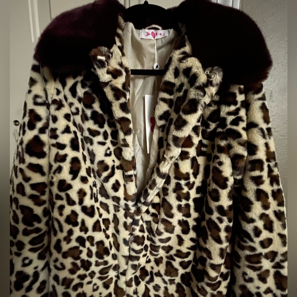 New With Tags Buddy Love Mariah Jacket Faux Fur
Leopard Print Size Medium